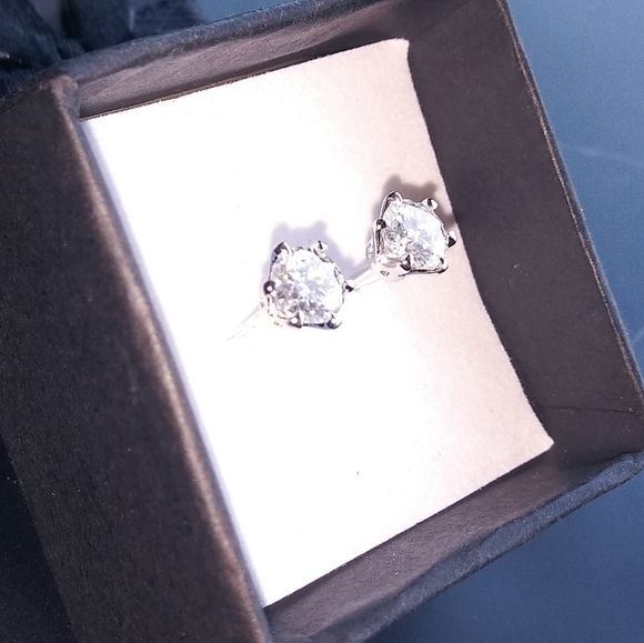 NEW 1ctw Moissanite Martini Diamond Stud UNISEX Earrings in Silver Certified - Picture 12 of 15
